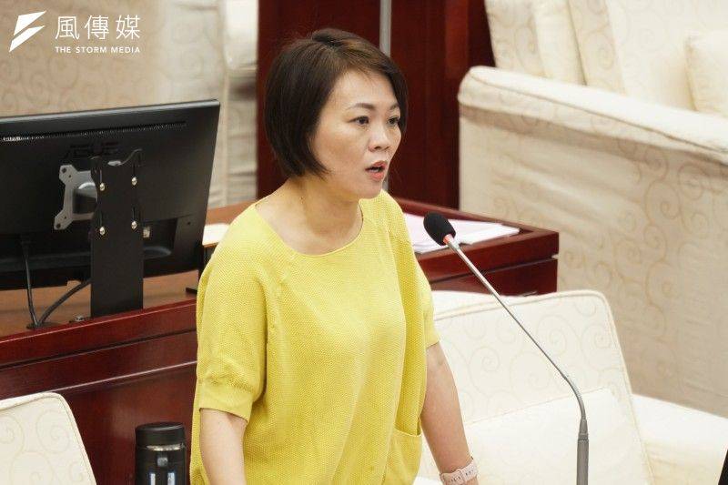 觀點投書：民進黨大咖拿台胞證，簡舒培只敢罵蔣萬安