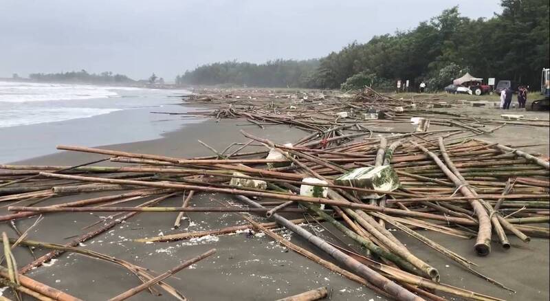 一夜覆沒！台南海上蚵棚5600棚沖毀 損失2.6億