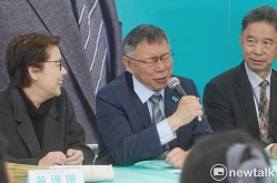 「柯傳簡訊欺騙侯友宜、出賣郭台銘」前幕僚：公開透明是攻擊柯文哲最佳選擇