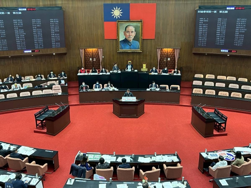 立院三讀所得稅法 長照扣除額增至18萬元 明年報稅適用