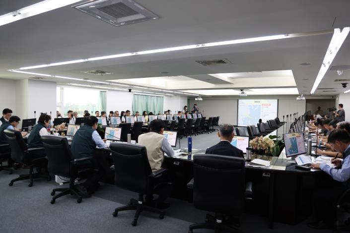 颱風楊柳逼近　黃偉哲召開防颱整備會議嚴陣以待、及早因應防範