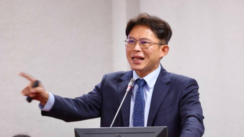 為法庭直播大戰法界！黃國昌酸「急著幫洗地」：忘了2017年蔡英文親推