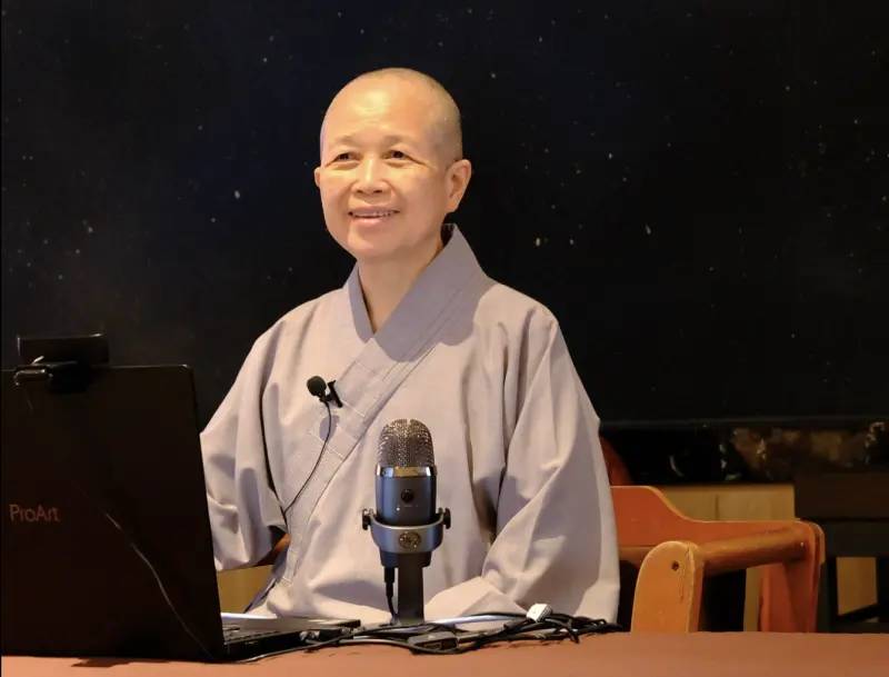 政院研議普發1萬排富　黃國昌批：施政混亂