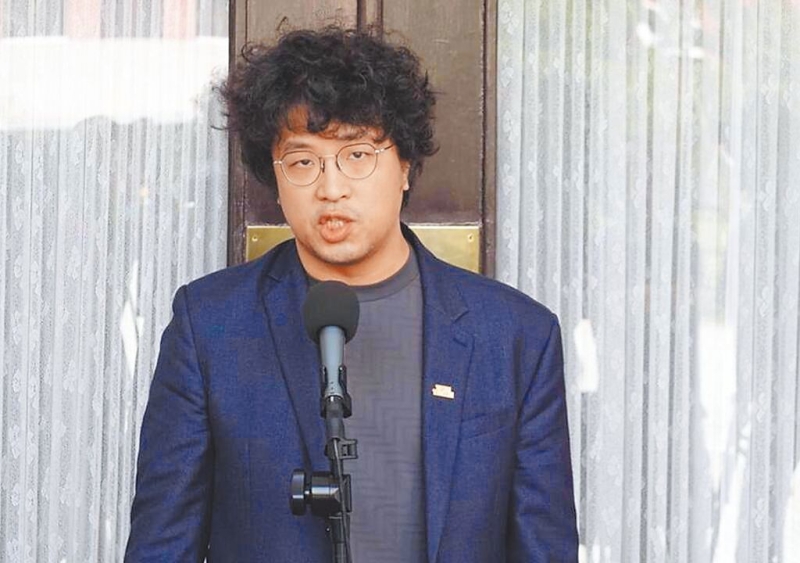 沈伯洋質疑「台人突關心空汙是網軍」 陳菁徽：又扯統戰