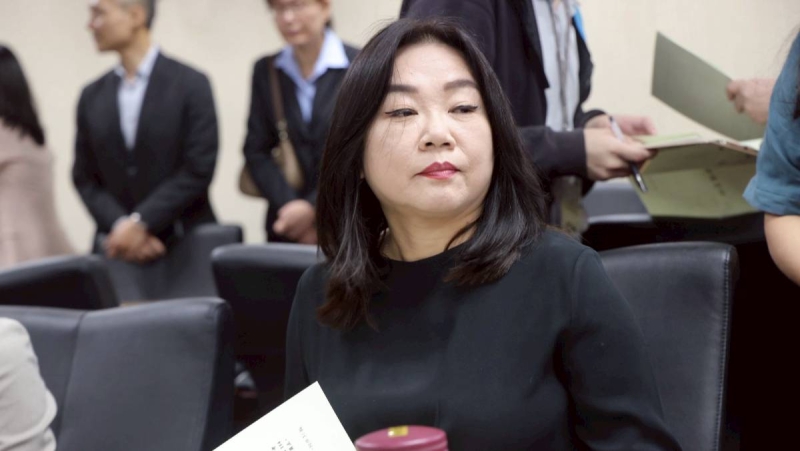 馬文君批顧立雄說謊　指裝修公司炸藥標案量身打造「合約共15億」