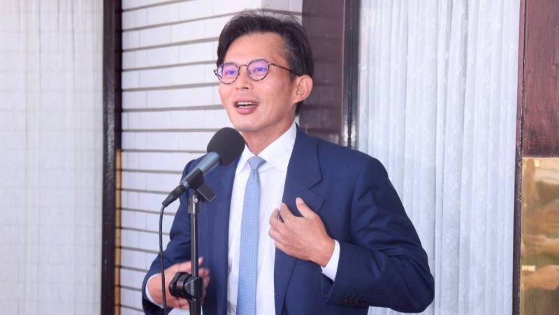 傳遭黃國昌背刺企業金主曝光　「陳時中食指緊扣」偷拍事件撕破臉