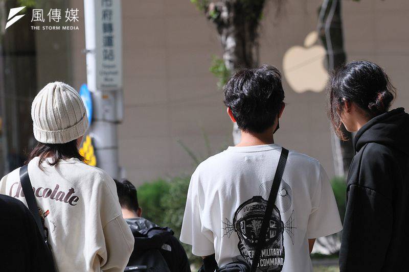 最低工資連10漲，社畜很無奈？月薪「這落點」相對剝奪感重　勞陣拋低薪解方