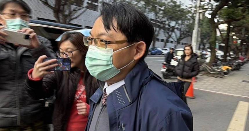 檢察官和吳乃仁爽吃米其林花5萬！　懲戒法院：罰俸2個月