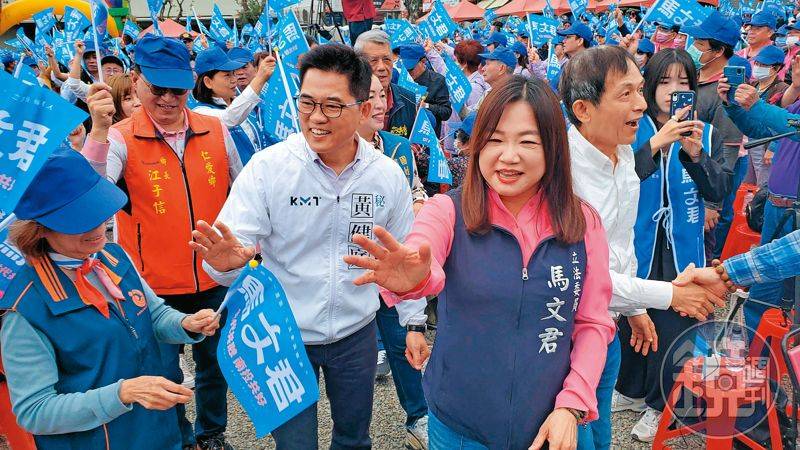 大型翻車現場！馬文君問「誰變有錢」被笑翻「就你啊」　她再po文批奧步