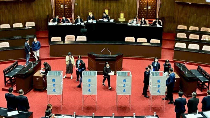 財劃法錯誤？綠轟高雄虧173億建設受阻　藍團嗆8委卸責不提案