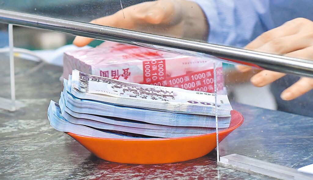 台灣貧富差距到底多大？ 主計長坦言最富5％、最窮5％「差距達100多倍」